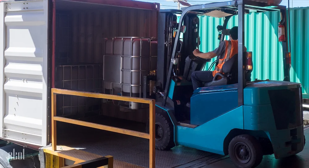 EXW vs FCA: What Are the Differences and Who Bears the Responsibility